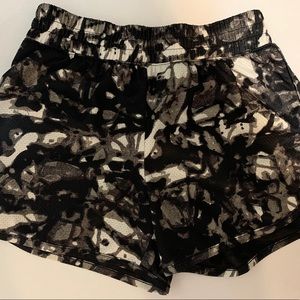 BCG BLACK AND WHITE SHORTS